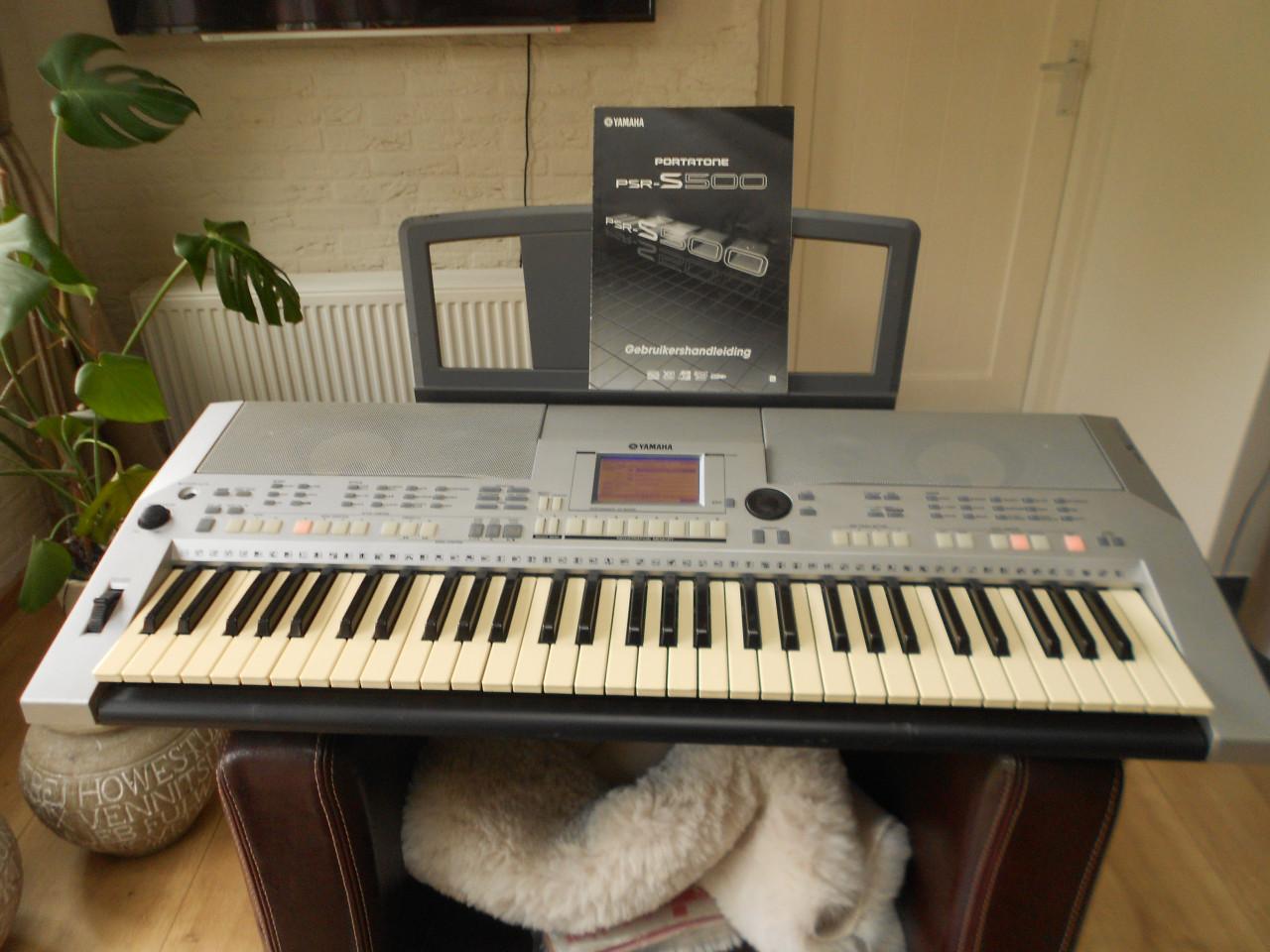 Yahama psr - s500 keyboard