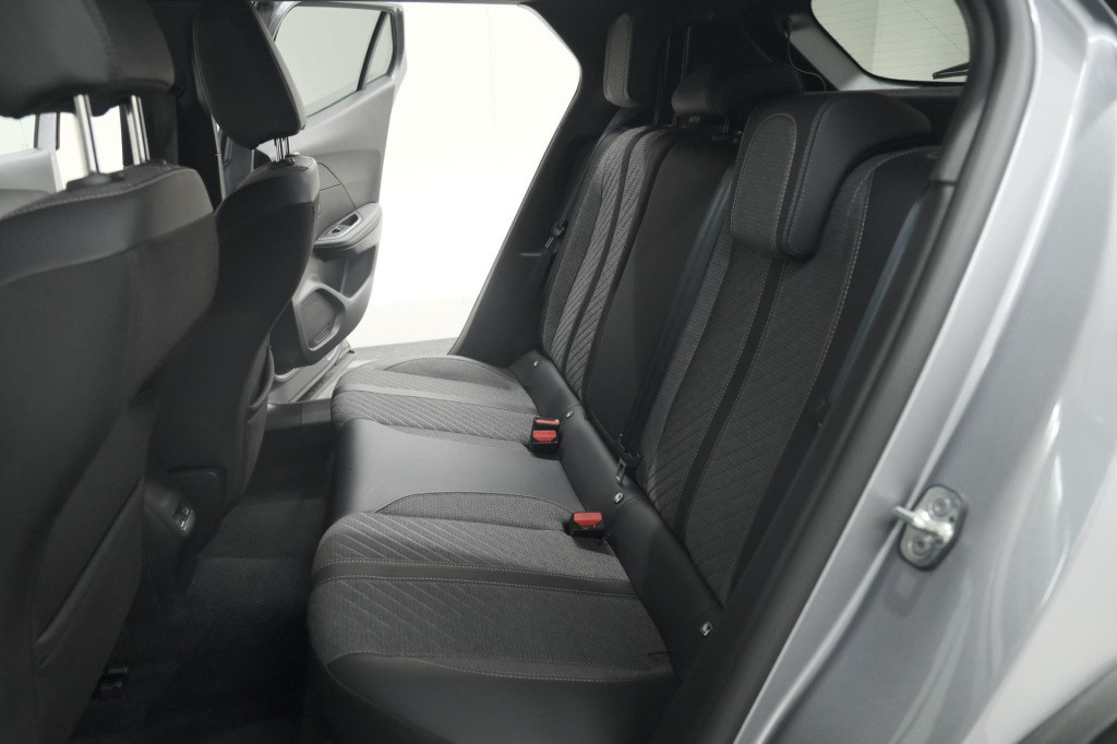 Peugeot 2008 puretech 100 allure | camera | navigatie | apple carplay | par