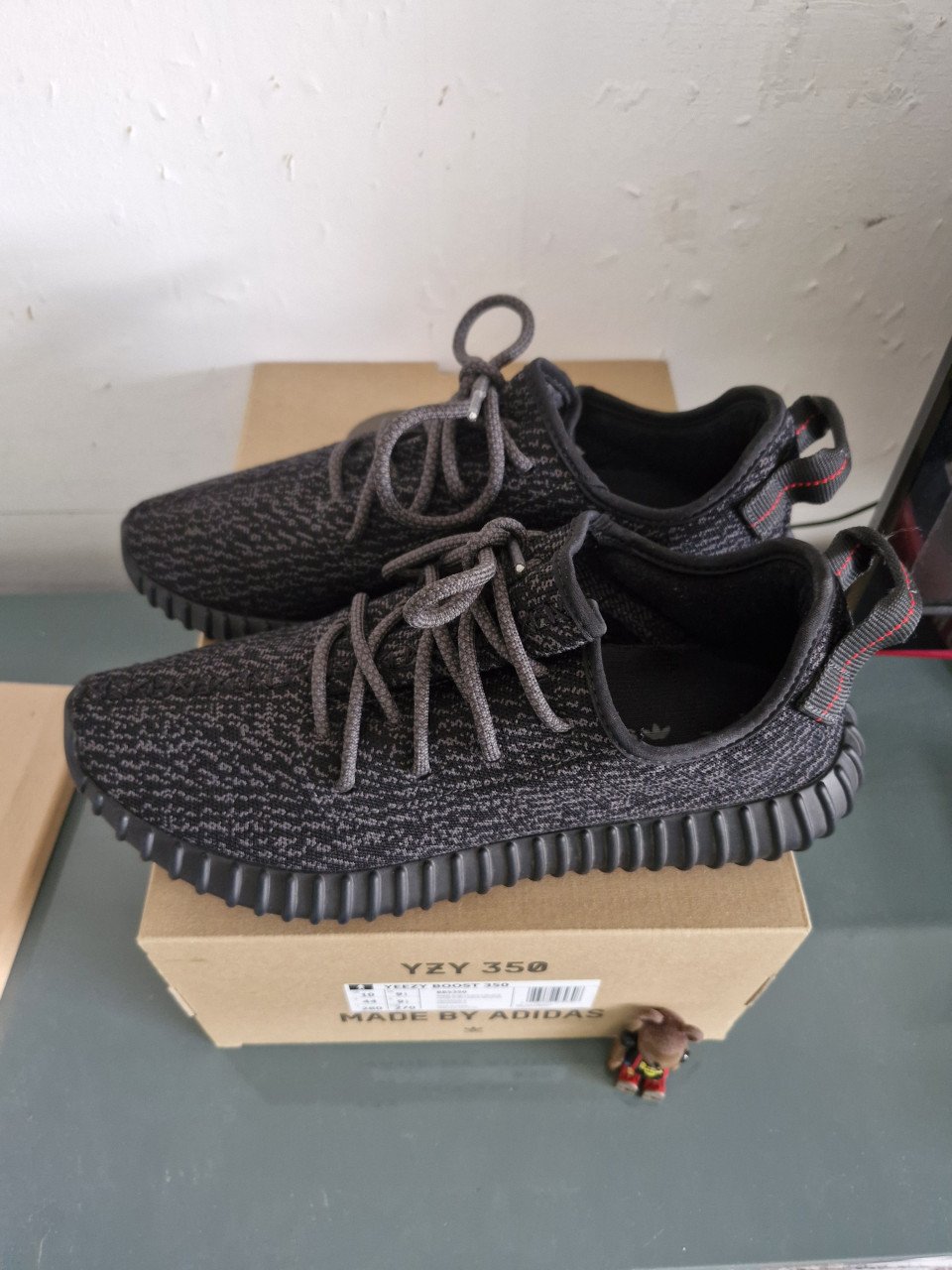 Adidas Yeezy 350  pirat black us10 eu44