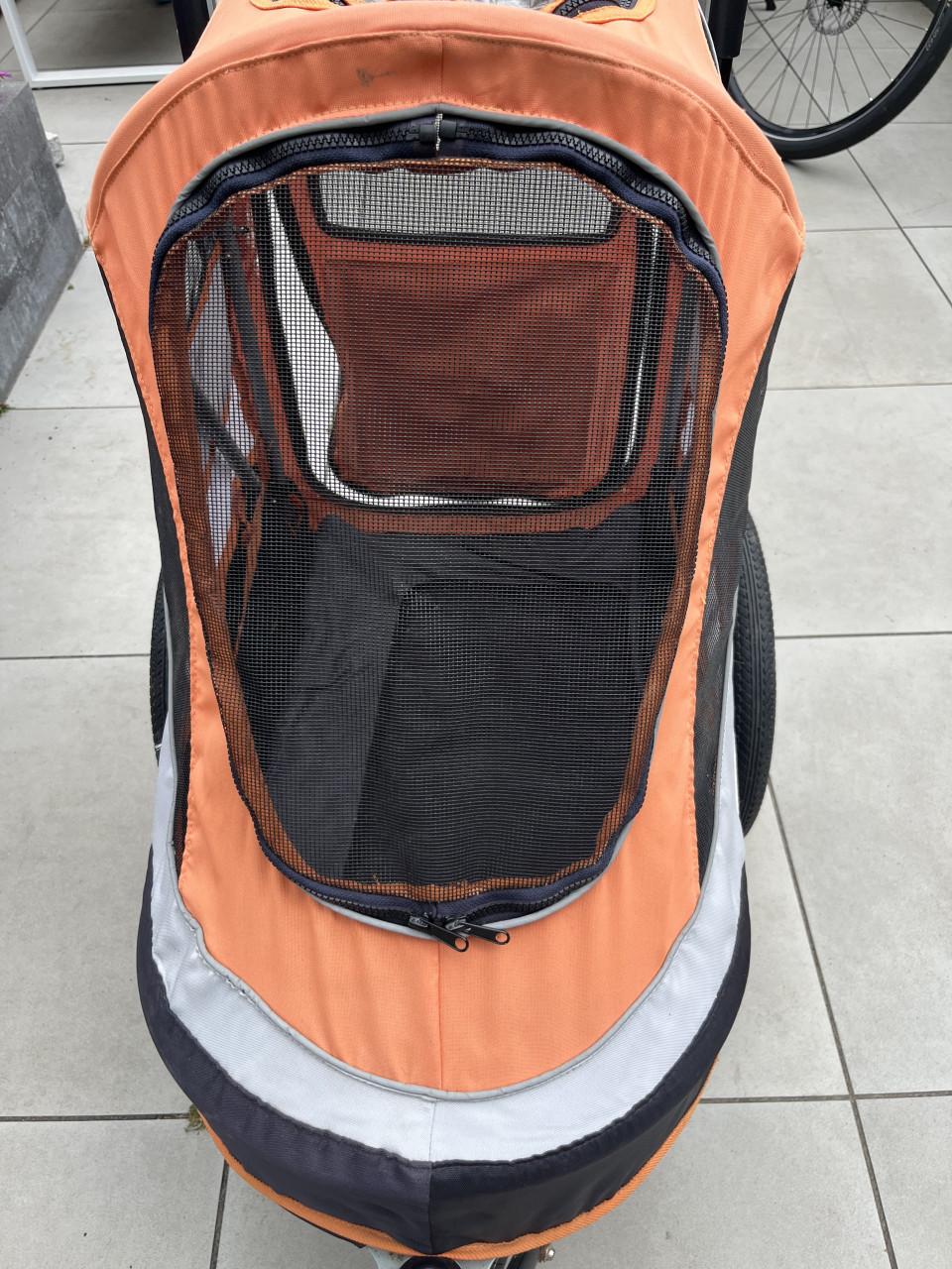 Hondenfietskar / hondenbuggy