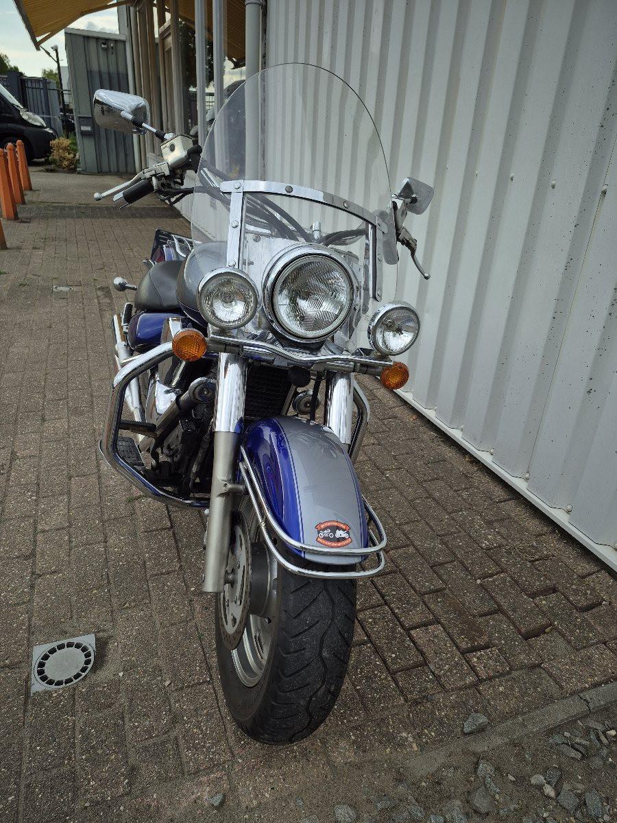 Suzuki Intruder 1500 uit 2002, dikke cruiser