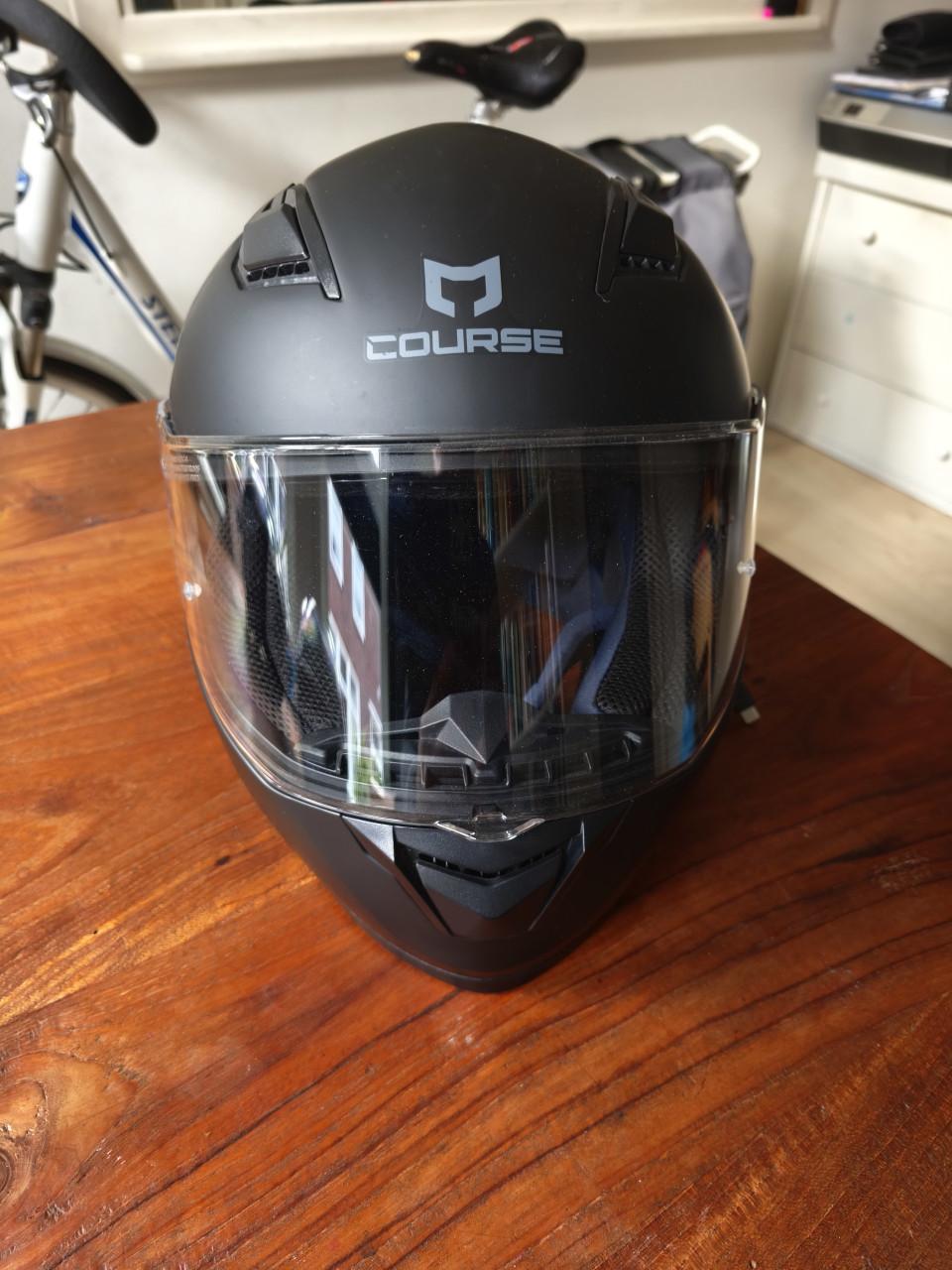Te koop aangeboden Course Raider 2.0 integraalhelm.
