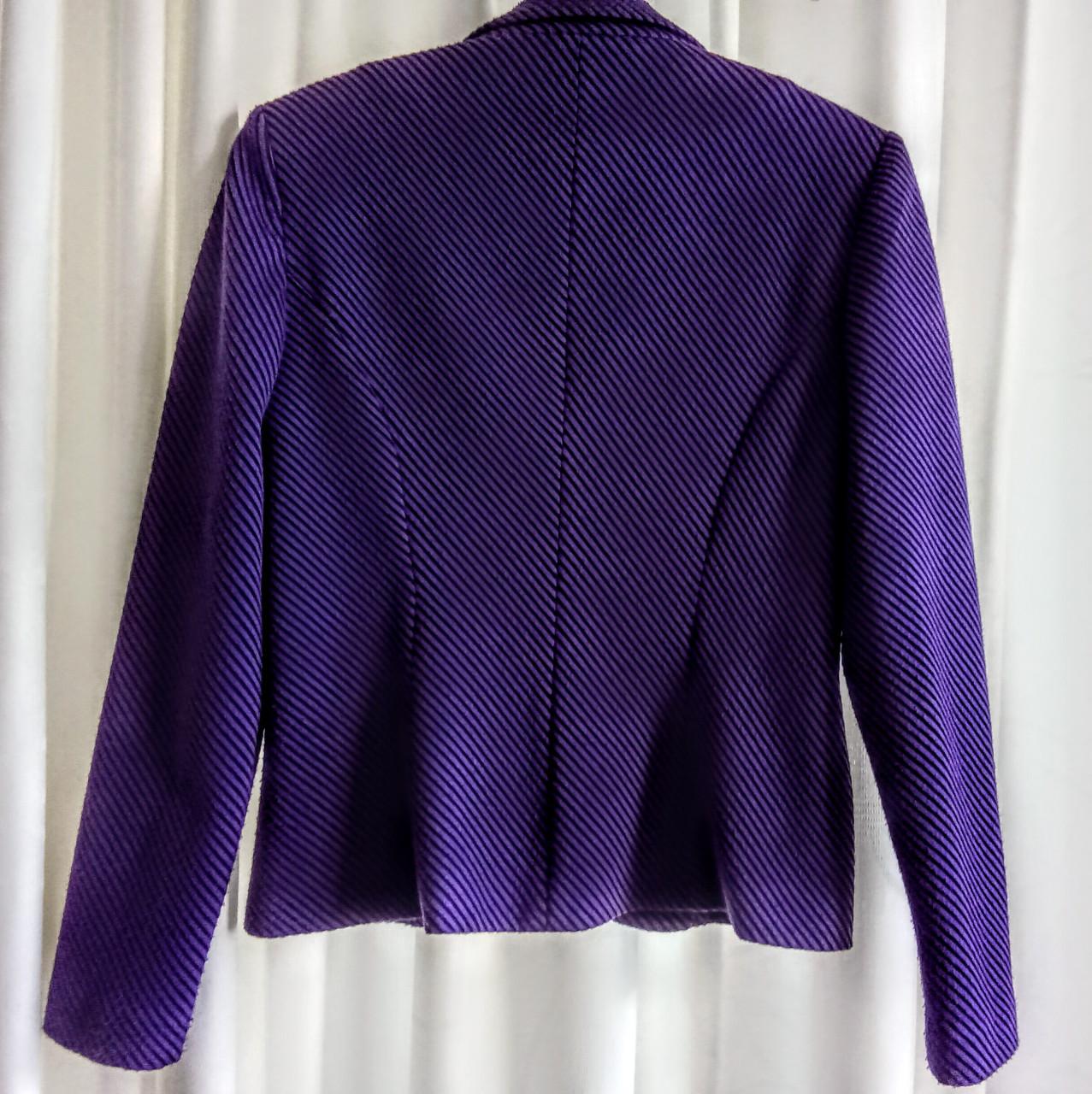 Prachtig paars jasje van Joseph Ribkoff