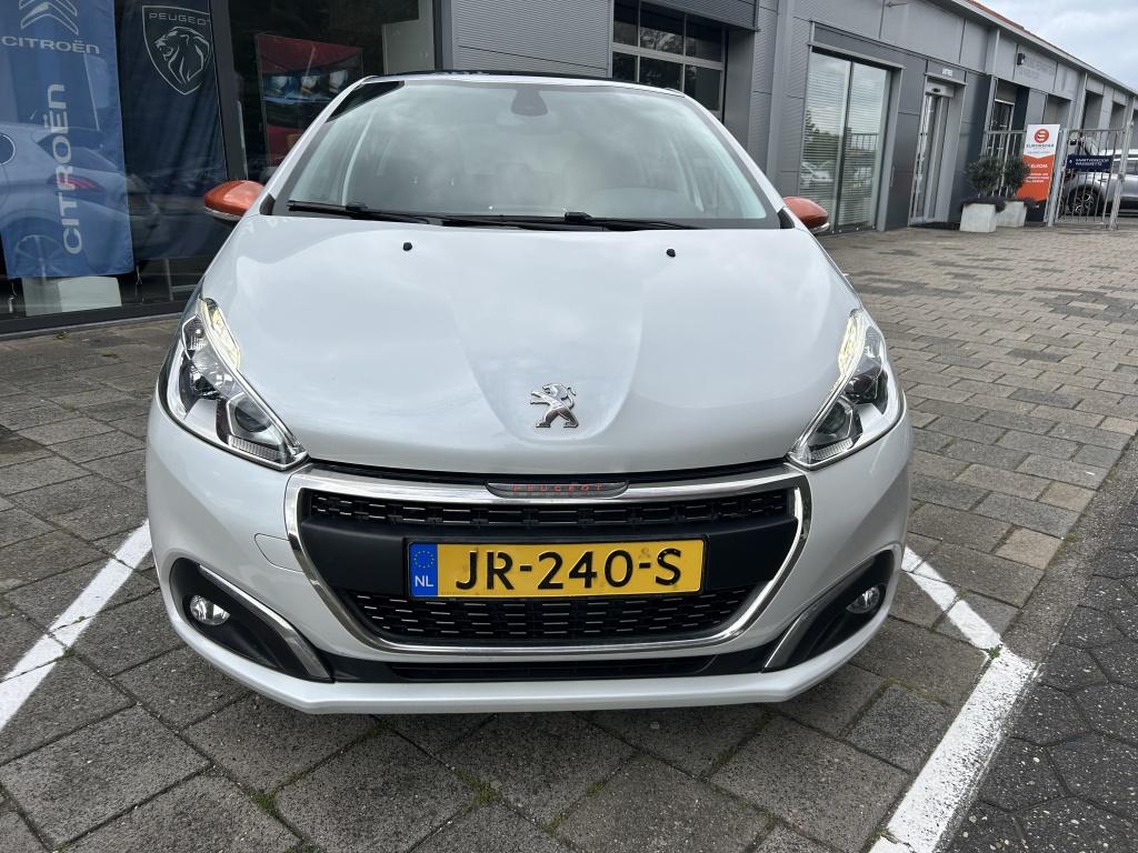 Peugeot 208 1.2 puretech 110pk 5d roland garros apple carplay | navigatie |