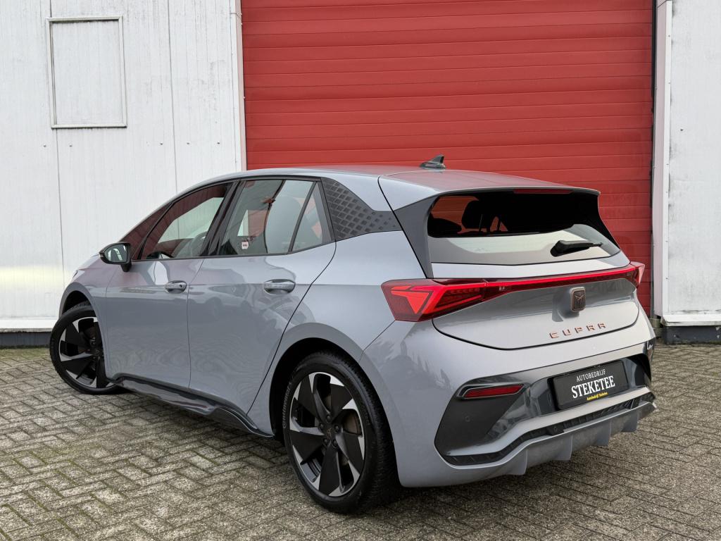 Cupra Born business one 62 kwh | carplay | pdc | rijklaar inclusief 1 jaar 