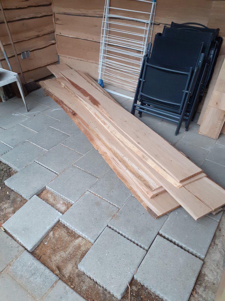 Te koop:  schaaldelen planken eikenhout.