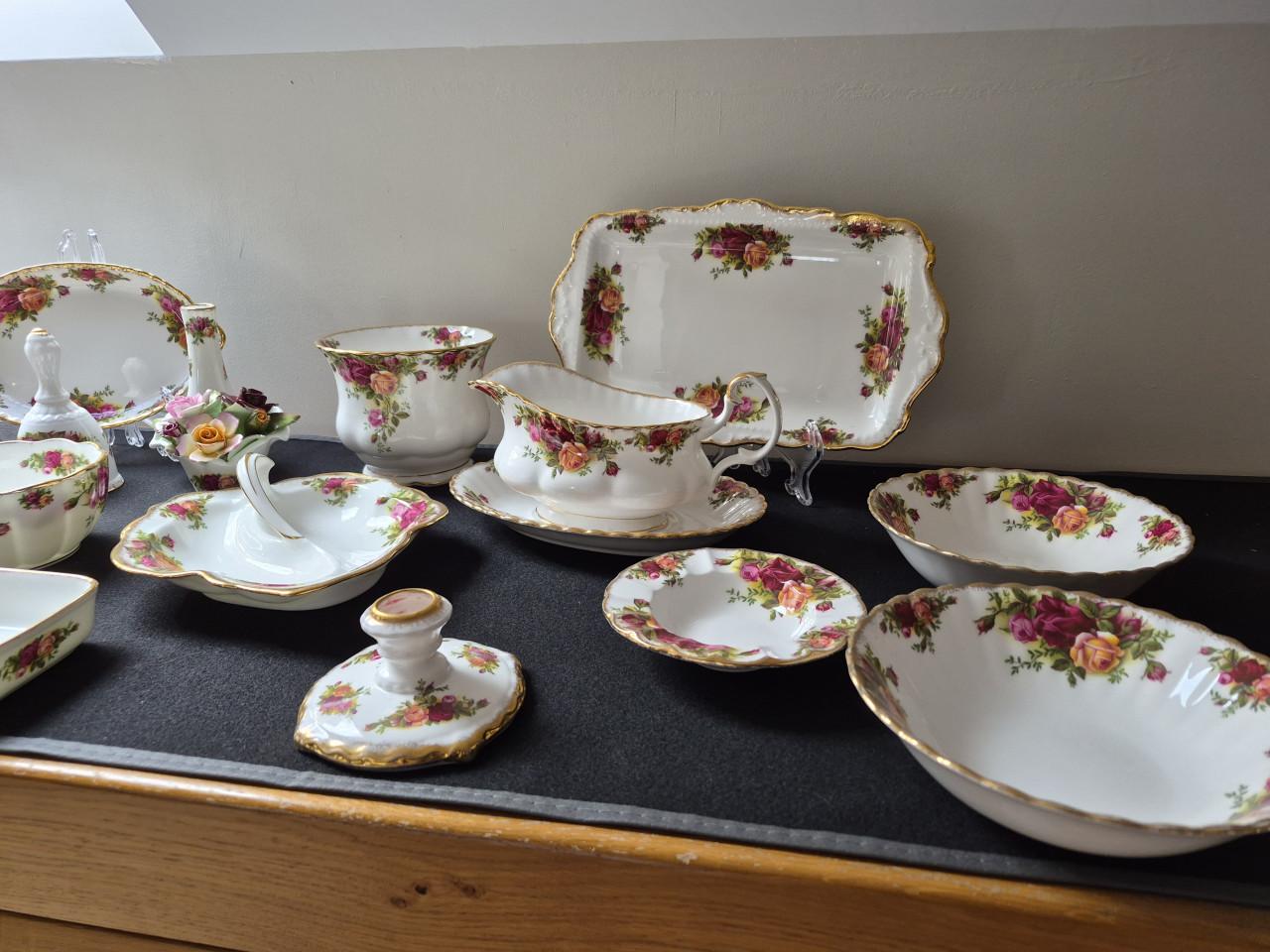 Royal Albert Old Countr Roses