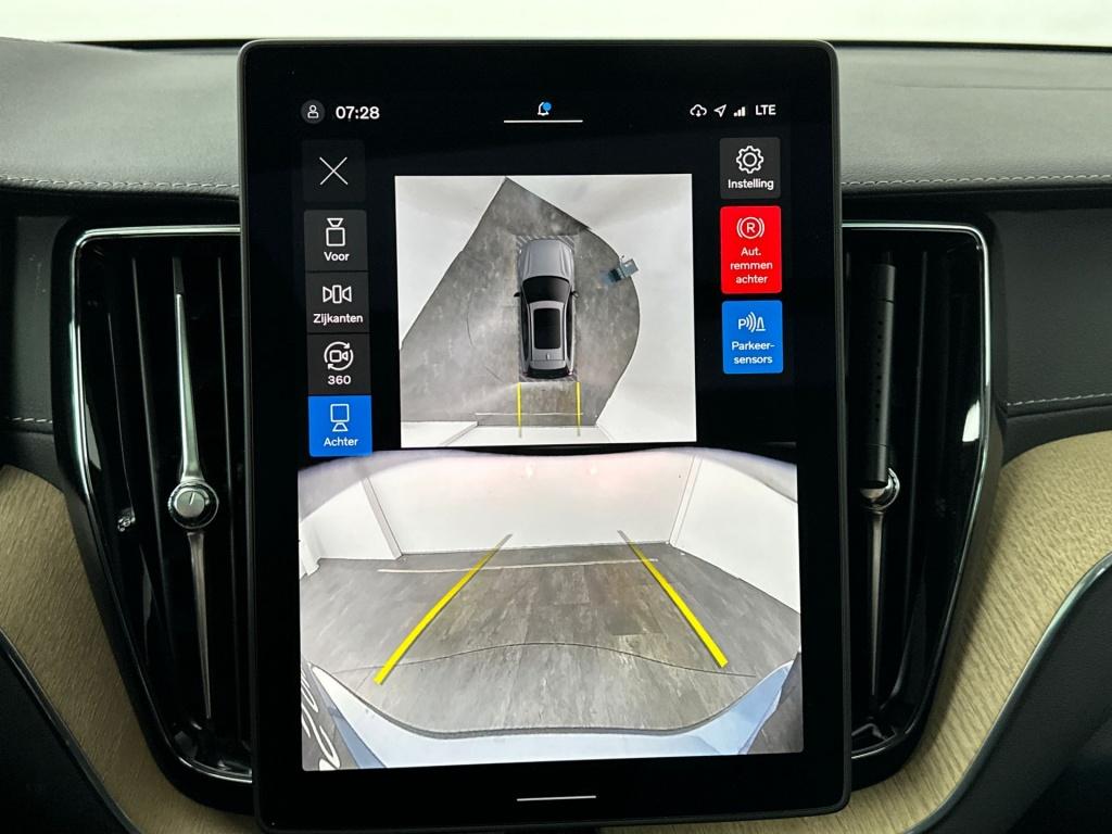 Volvo XC60 t6 398pk recharge ultra dark| pano| hud| 360camera|