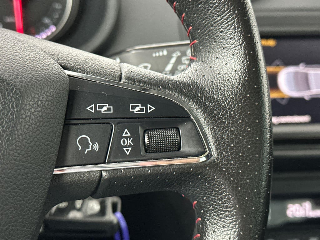 Seat Ibiza 1.0 ecotsi fr | apple carplay | trekhaak | parkeersensoren | 17'