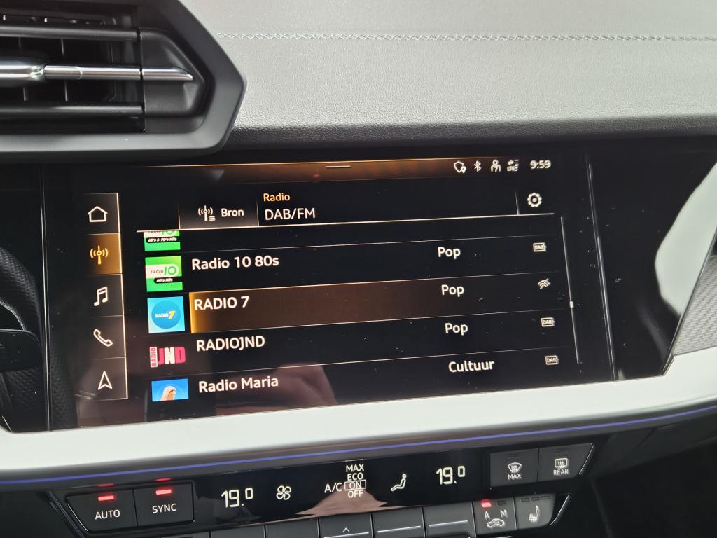 Audi A3 sportback 45 tfsi e s-line competition | b/o | memory