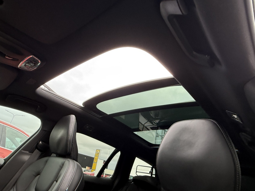 Volvo V60 t6 340pk recharge r-design| panodak| adap.cruise| 360camera| tre