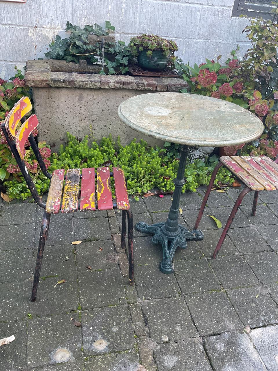 Gietijzeren bistrotafels opruiming !