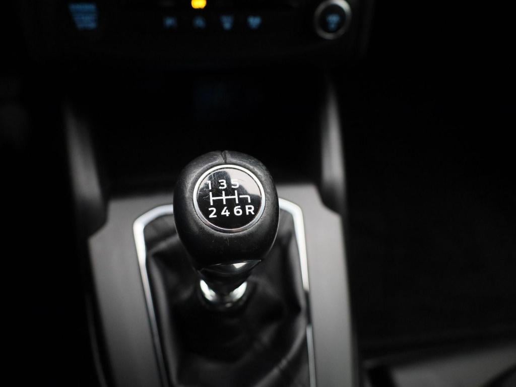 Ford Focus 1.0 ecoboost hybrid titanium | climate control | cruise control 