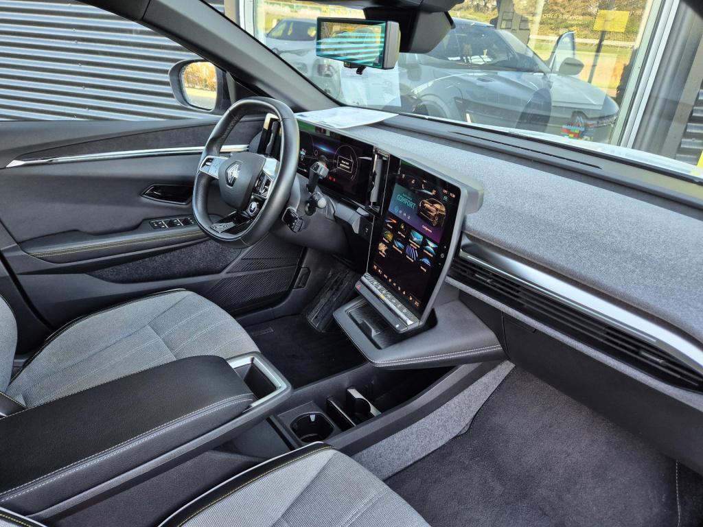 Renault Megane E-tech ev60 optimum charge techno 360° camera, blind spot de