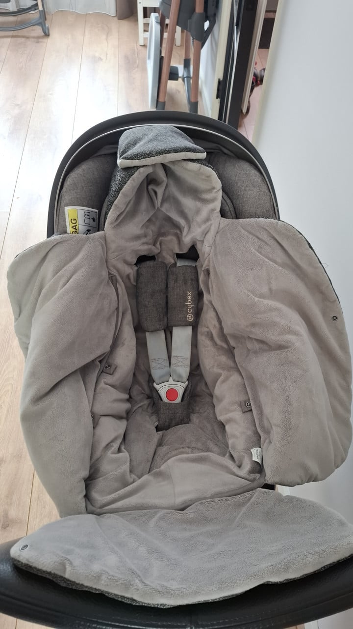 Cybex Cloud Z + Platinum Z voetenzak + Base Z + Adapters