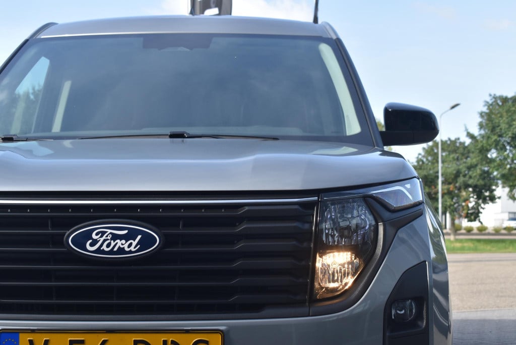 Ford Transit Courier 1.0 ecoboost limited | automaat | benzine | climate co