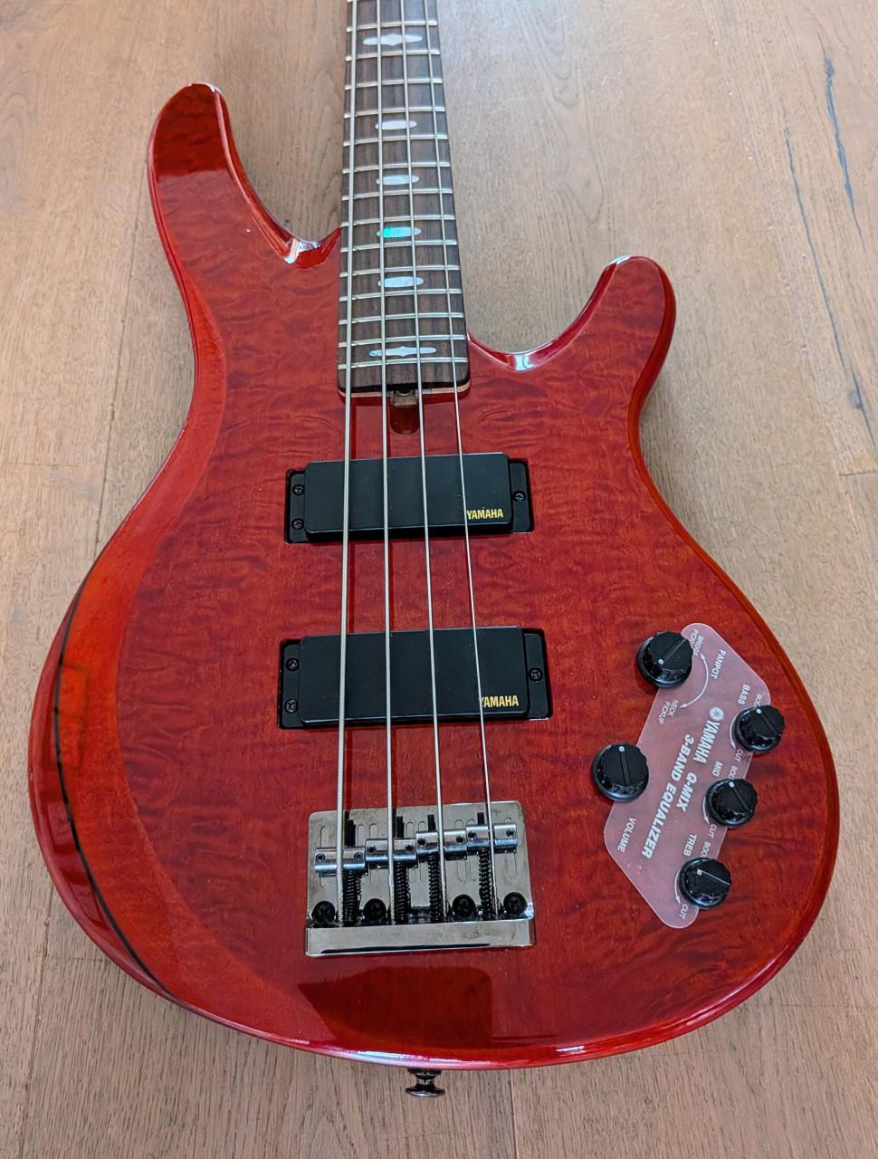 Professionele Yamaha TRB 1004j basgitaar