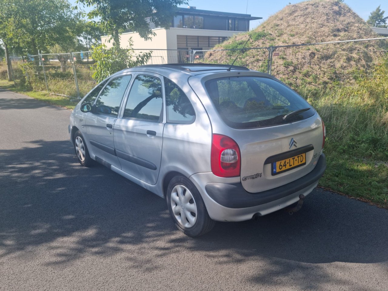 Citroen picasso 1.8i leuke auto met apk 12-2025