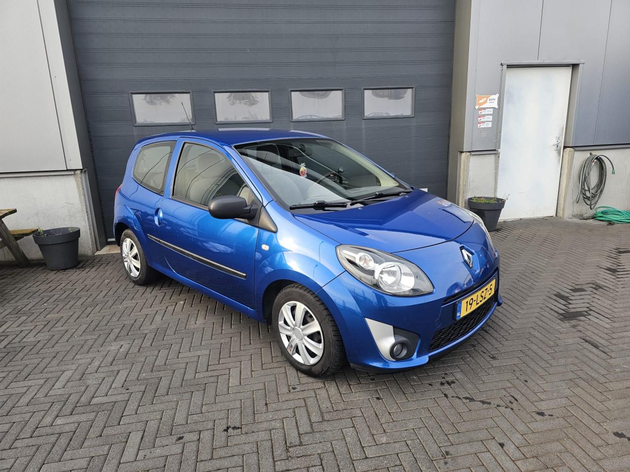TE KOOP RENAULT TWINGO 1.2 16V AUTHENTIQUE MET AIRCO