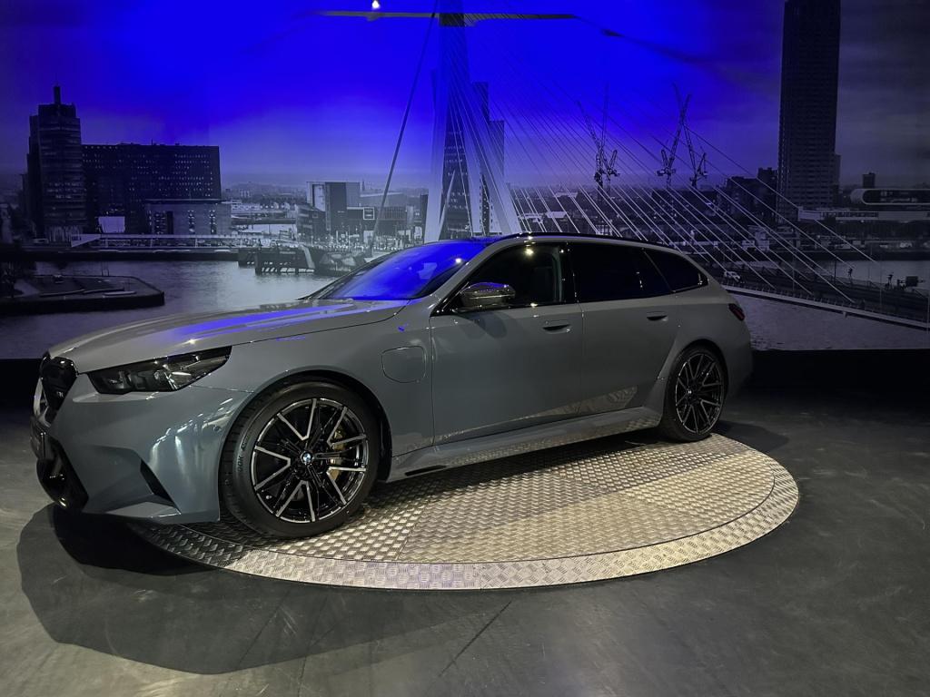 BMW M5 5-serie touring *keramisch*diverspack*comfortpack*drivass*carbon*pan