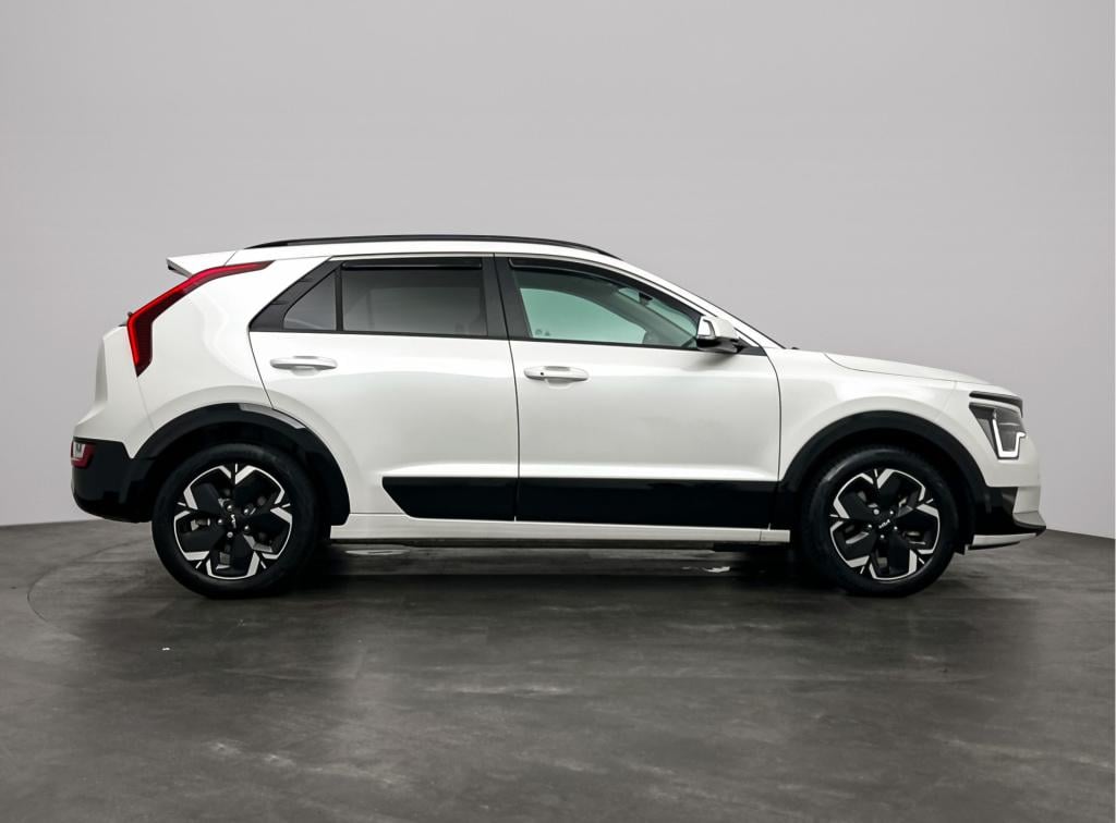 Kia Niro Ev dynamicplusline 64.8 kwh | trekhaak | stuur-/stoelverwarming | 