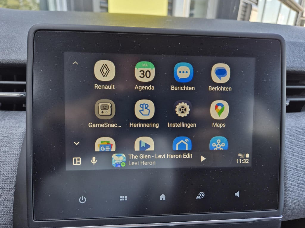 Renault Clio 1.6 e-tech full hybrid 145 evolution android/apple auto, camer