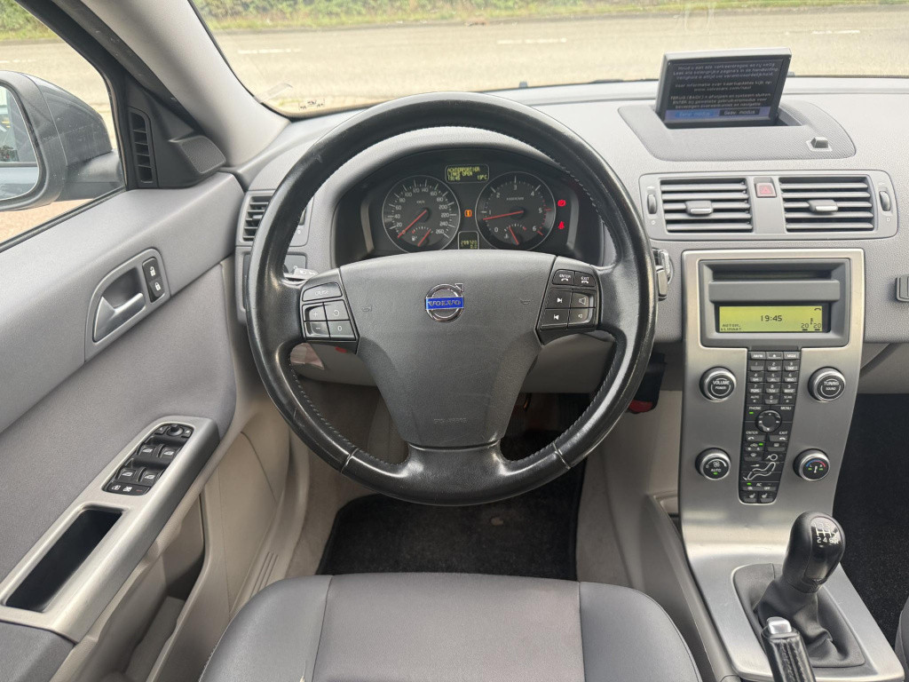 Volvo S40 2.4 d5 momentum 5 cilinder voll onderhouden