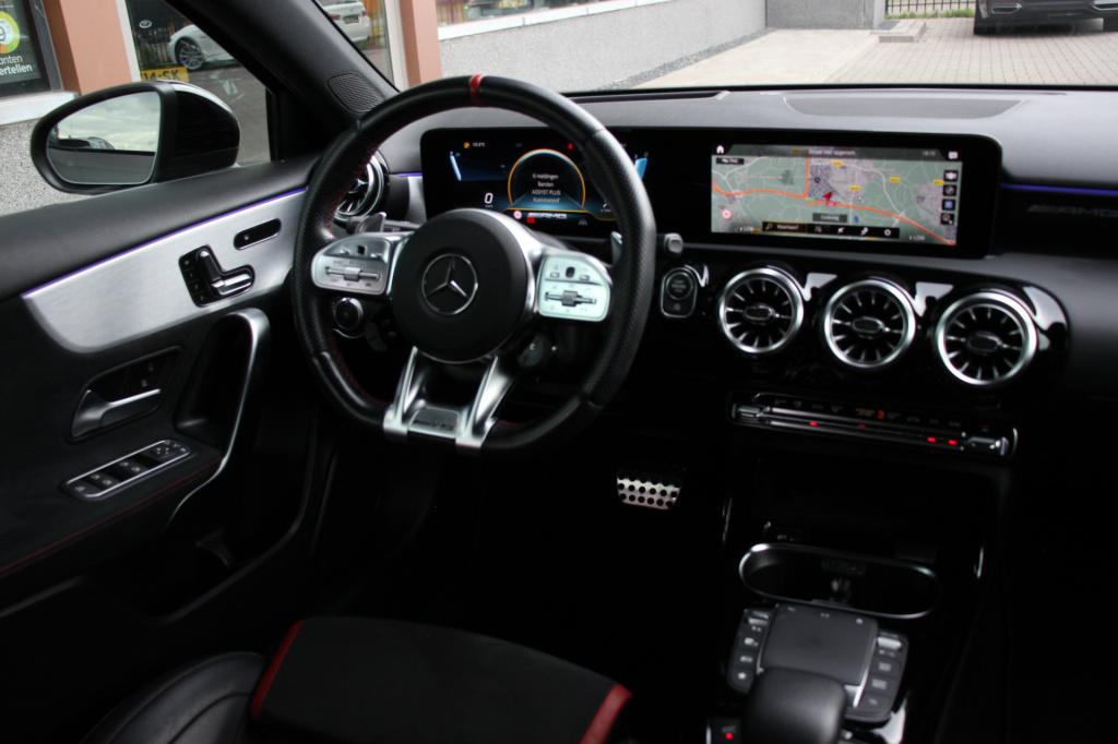 Mercedes-Benz A-Klasse amg 35 4matic premium plus | schaalstoelen | 360 cam