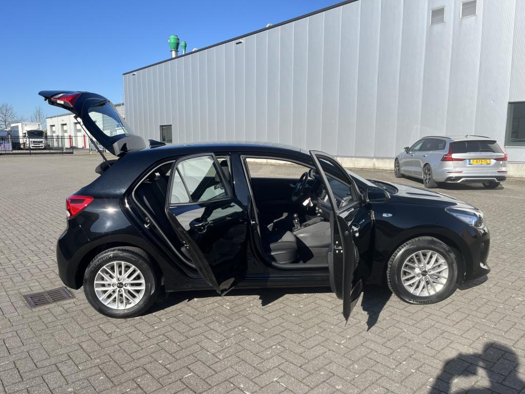 Kia Rio 1.2 cvvt economyline 17 dkm navi lmv pdc