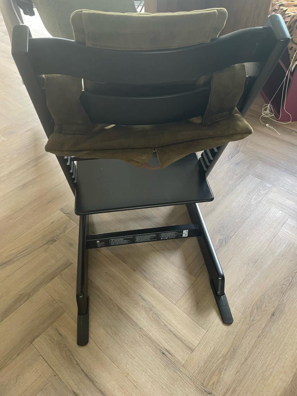 Stokke Tripp Trapp zwart met kussenset