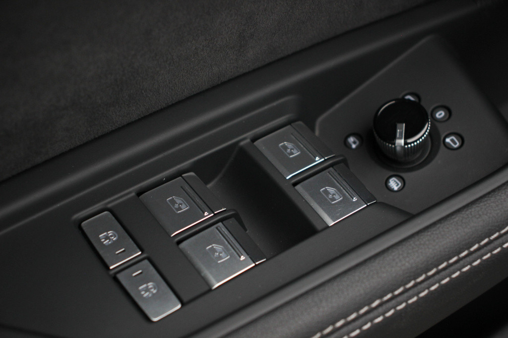 Audi E-tron 50 quattro s edition 71 kwh | s-line | leder | pano. dak | trek