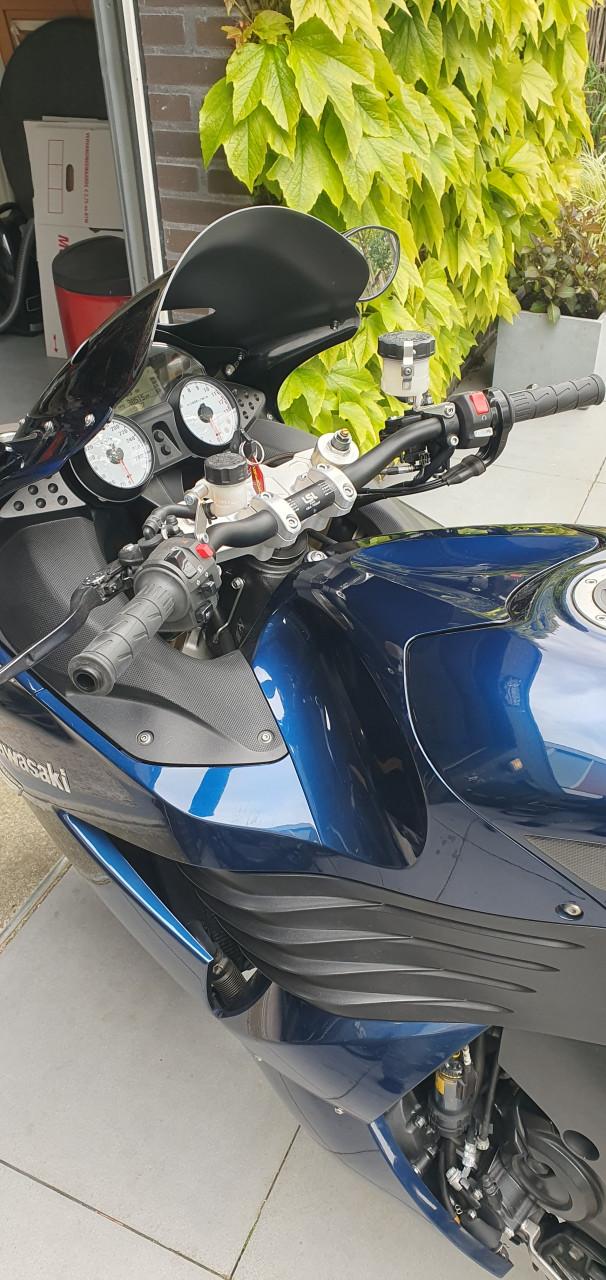 Kawasaki ZZ-R1400