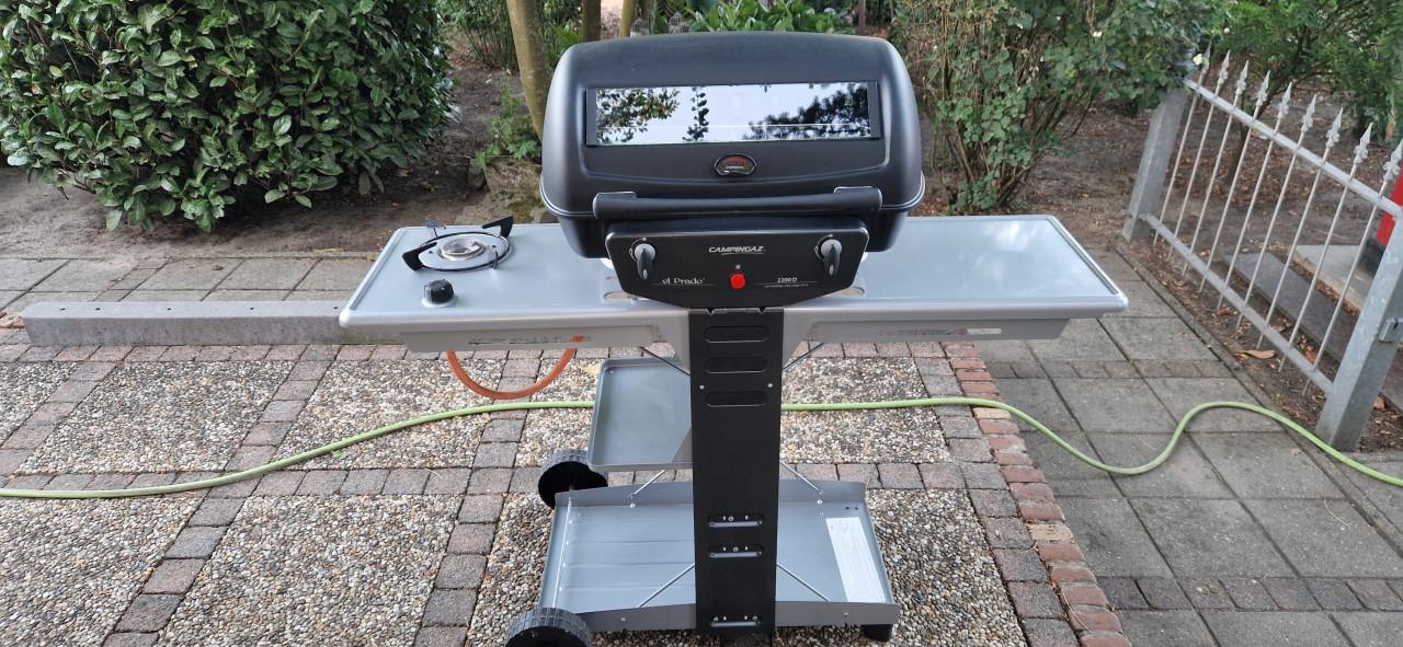 Zo goed als nieuwe grote BBQ