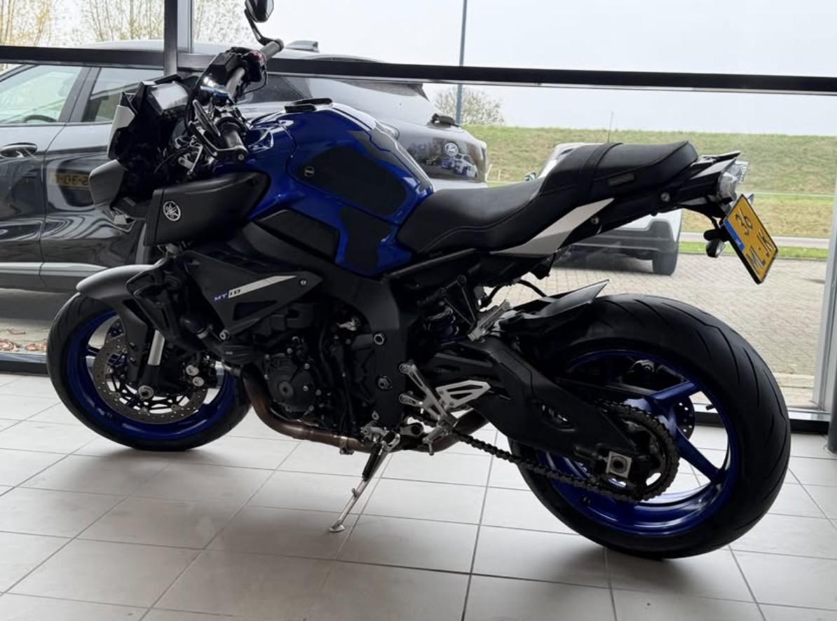 Yamaha MT-10,Naked Bike