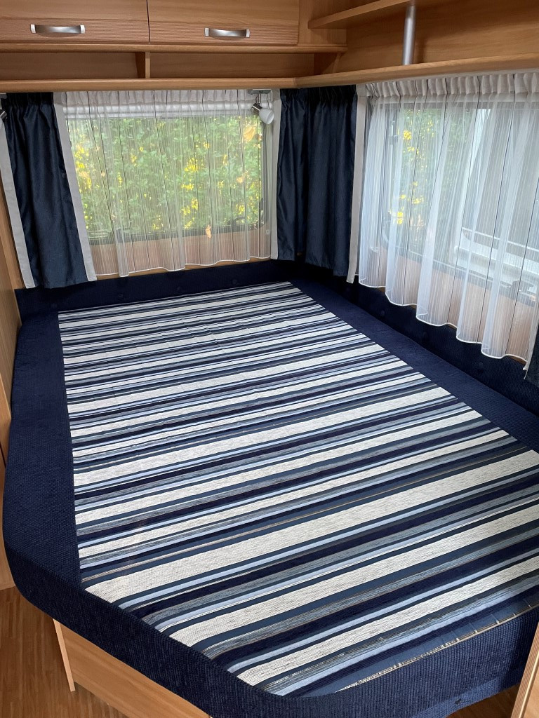 Dethleffs Camper 450 DB met mover