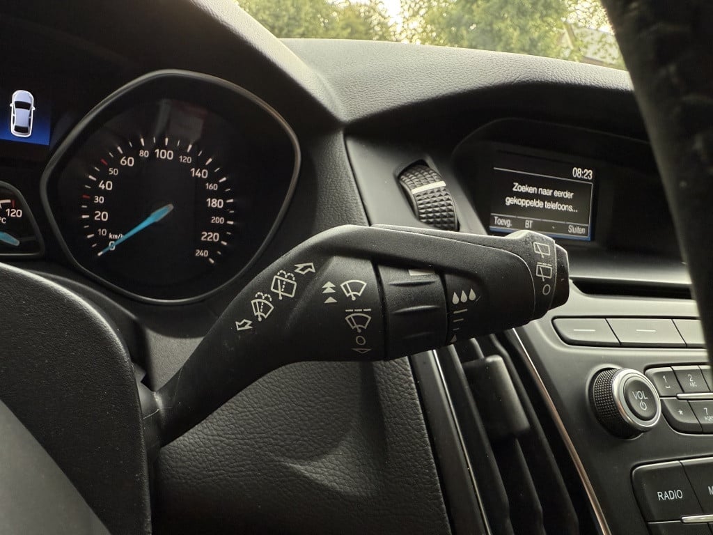 Ford Focus 1.0 titanium edition // nieuwe distributie + grote beurt //