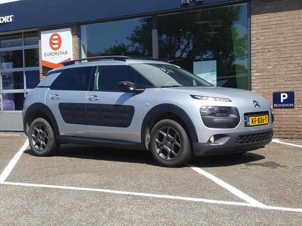 Citroen C4 Cactus vti 82pk airdream shine etg5 automaat navigatie | trekhaa