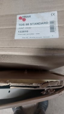 Nieuwe Triax schotel antenne 88 cm
