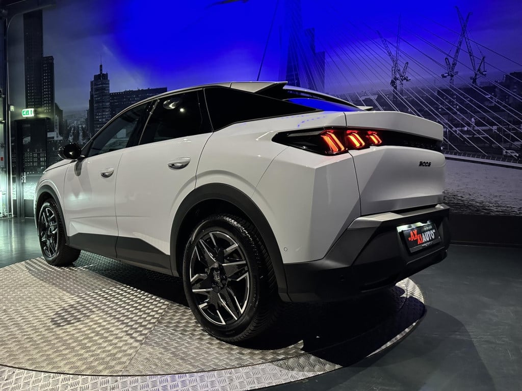 Peugeot 3008 1.2 hybrid 136 allure *nieuw model*360camera*