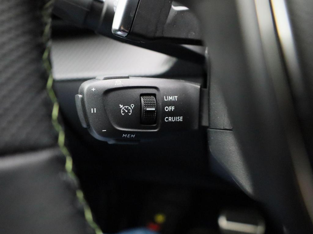 Peugeot 2008 1.2 puretech 130 gt | automaat | virtual cockpit | navigatie |