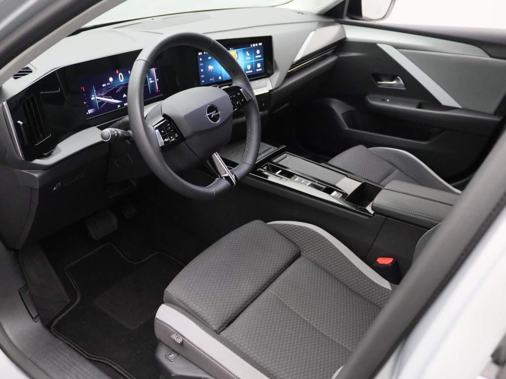 Opel Astra 1.2t business edition | 130 pk | automaat | camera | navigatie |