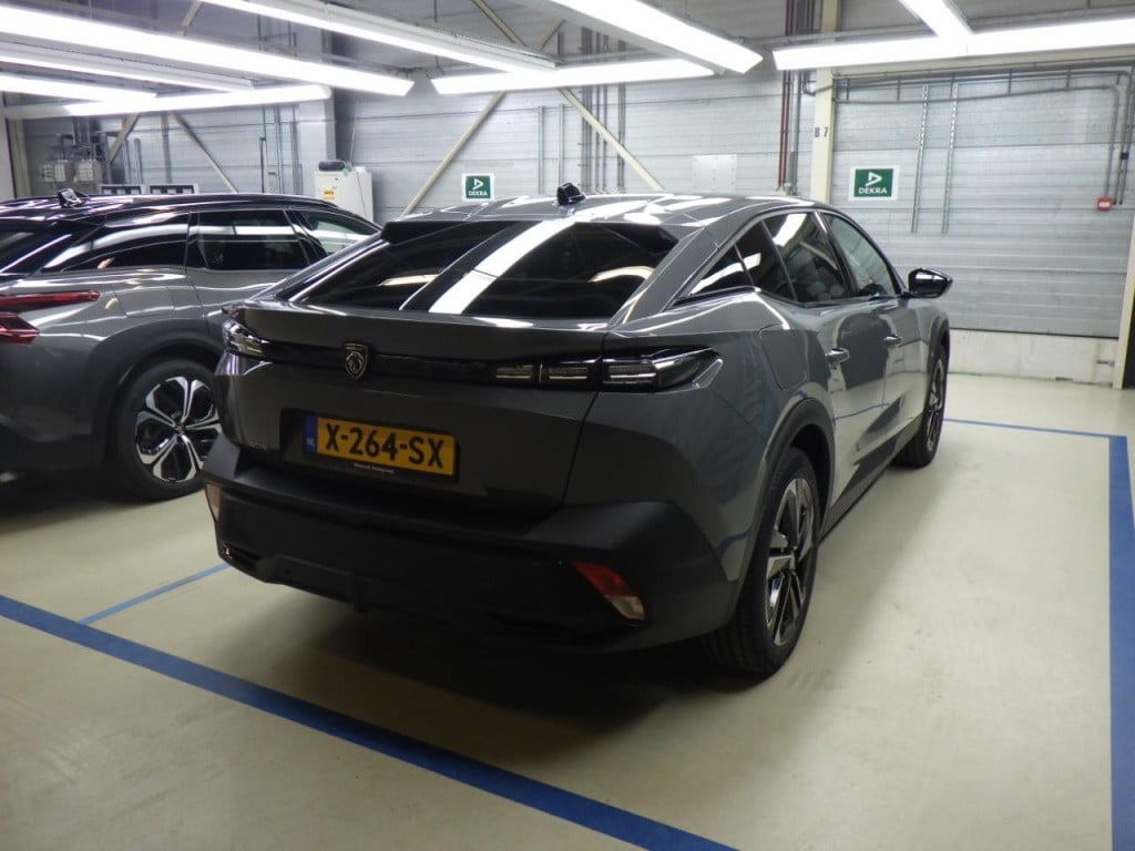 Peugeot 408 1.2 puretech 130pk allure pack eat8 automaat