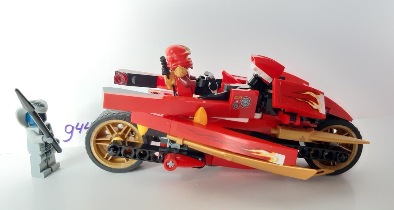Lego Ninjago 9441: Kai's Zwaardbike
