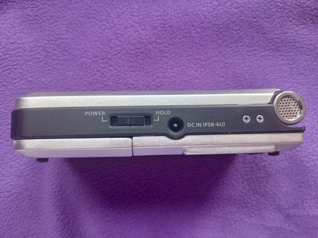 Roland R-05 wave/ mp3 recorder