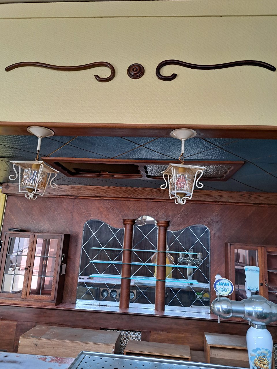 Komplete antieke bar