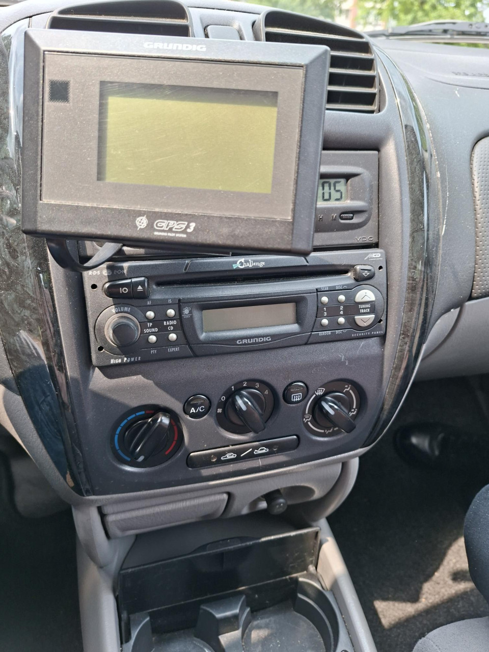 Mazda 323