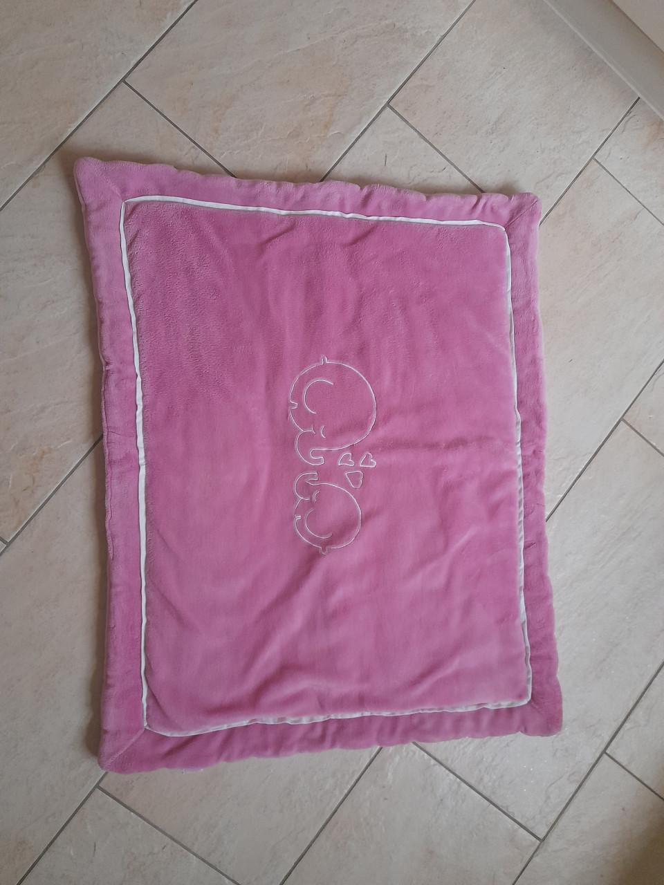 Diverse boxkleden   €5 per stuk ( in goede staat )