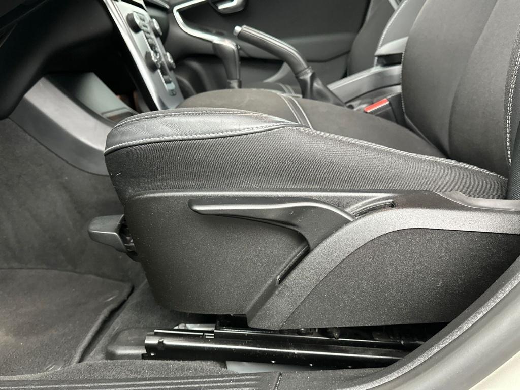 Volvo V40 2.0 t3 nordic+ | standkachel | stoelverwarming | cruise control |