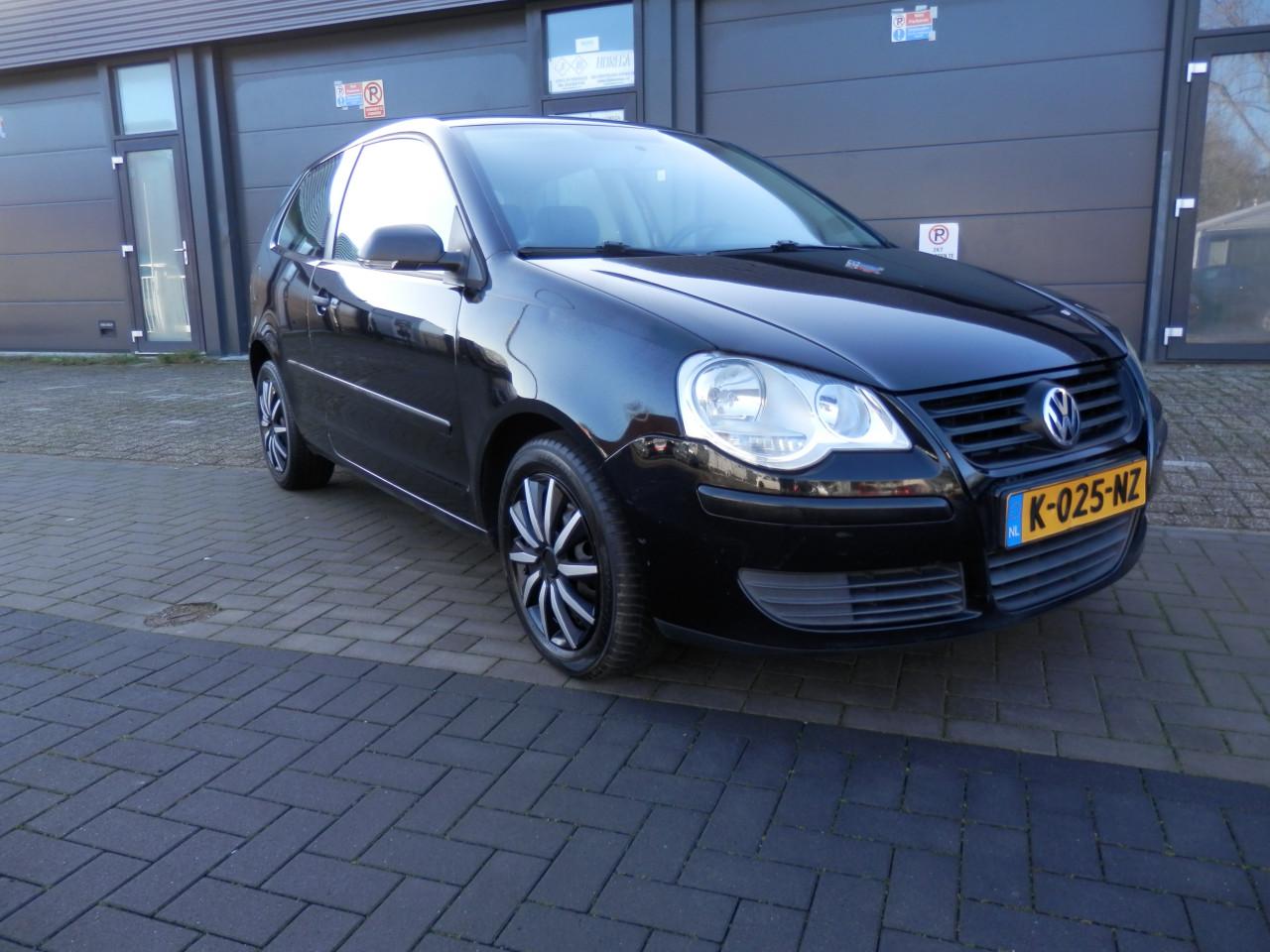 Auto Garant Biedt Aan: Volkswagen Polo 1.2 Trendline