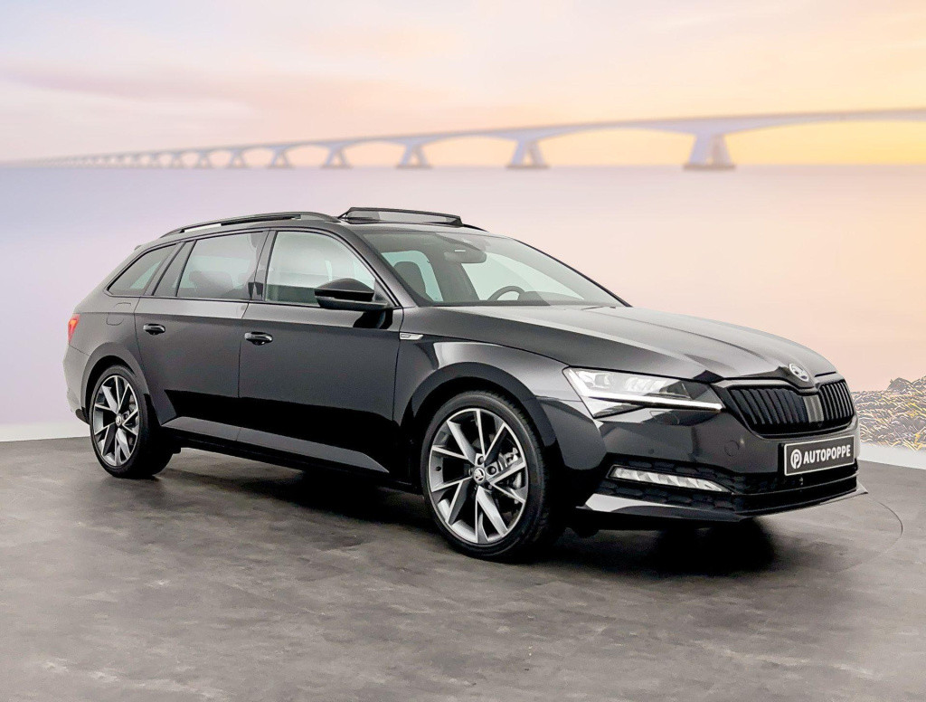 Skoda Superb sportline business 1.5 110 kw / 150 pk tsi combi 7 panoramadak